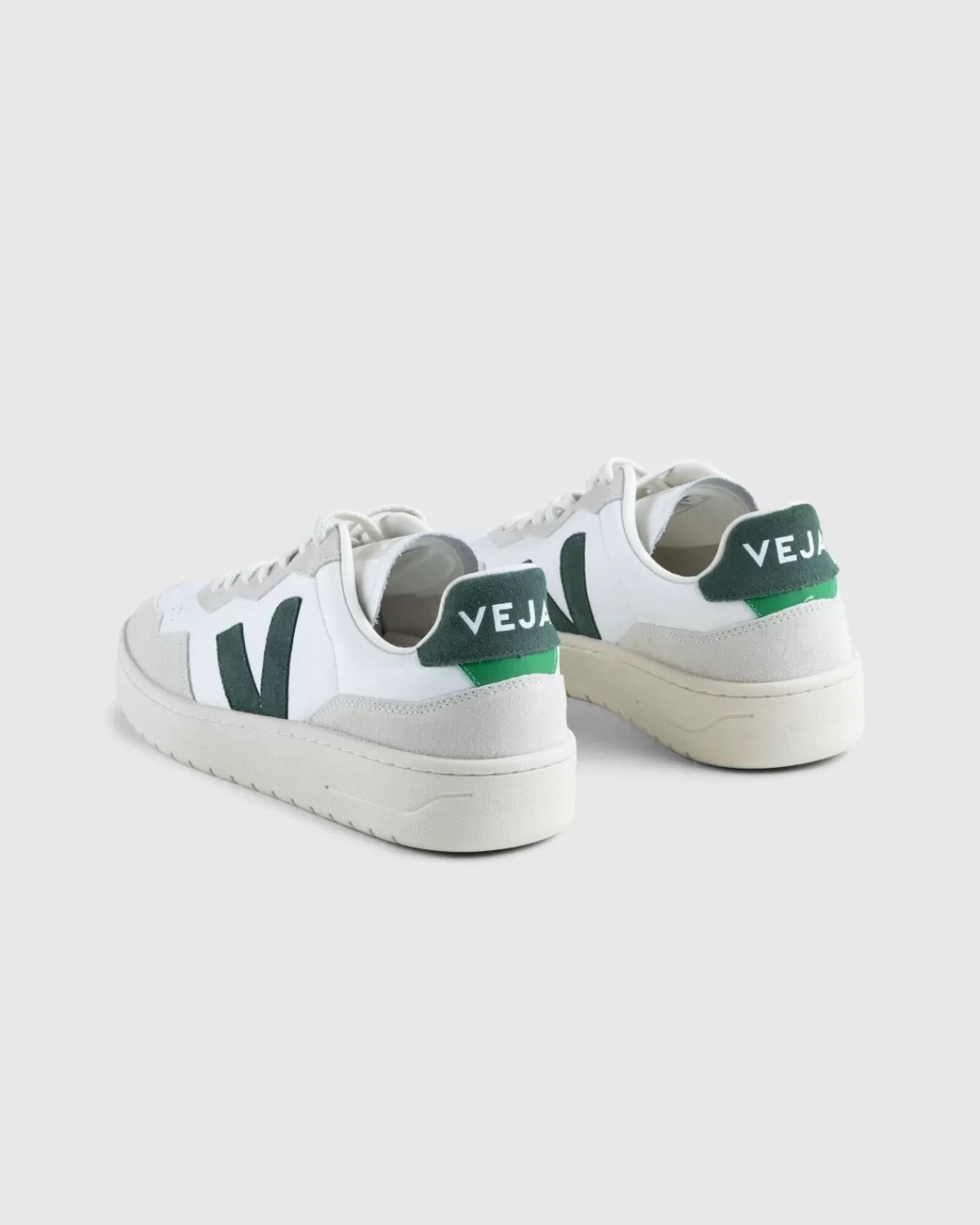 veja_v90_extra_wit_6.webp VEJA V-90 Extra Wit Sale