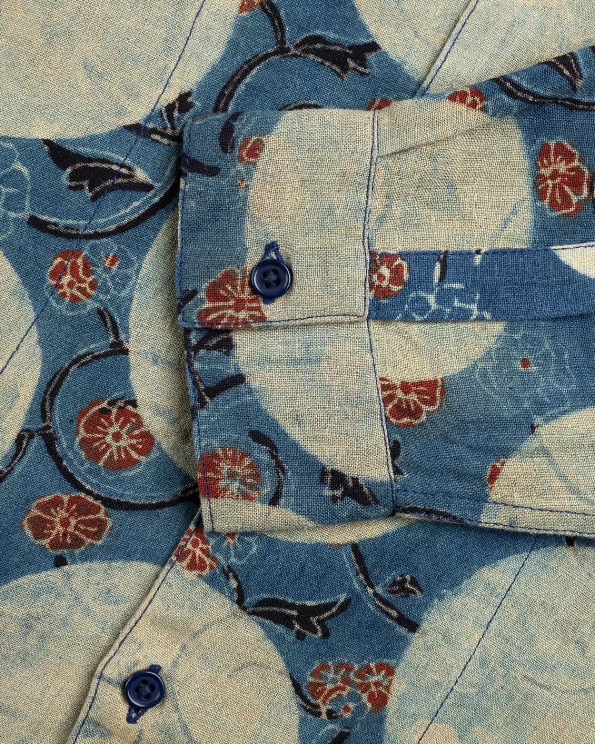 verhaal_mfg_groeten_shirt_maan_resist_1.webp Overhemden^Story mfg. Verhaal Mfg. Groeten Shirt Maan Resist