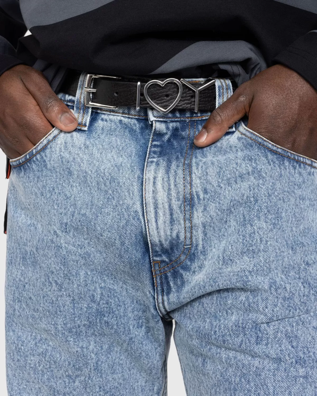 yproject_parijs_beste_jeans_licht_ijsblauw_1.webp Broek^Y/Project Parijs' Beste Jeans Licht Ijsblauw