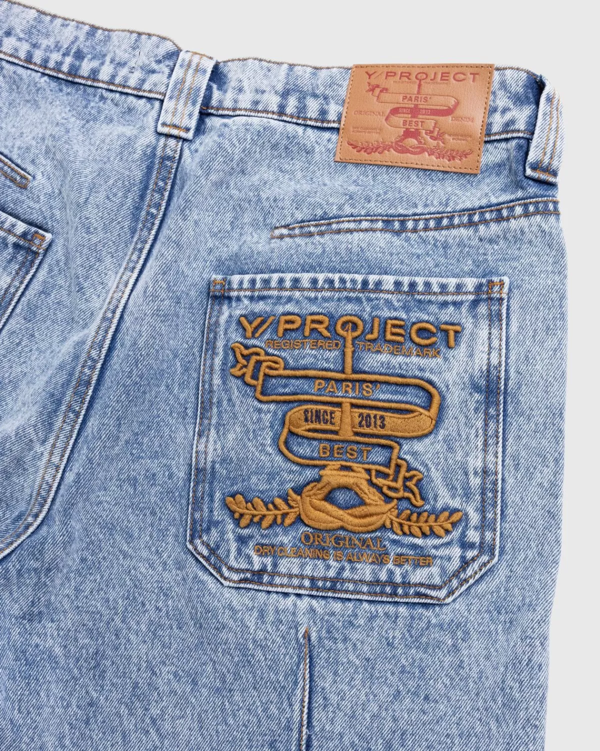 yproject_parijs_beste_jeans_licht_ijsblauw_3.webp Broek^Y/Project Parijs' Beste Jeans Licht Ijsblauw